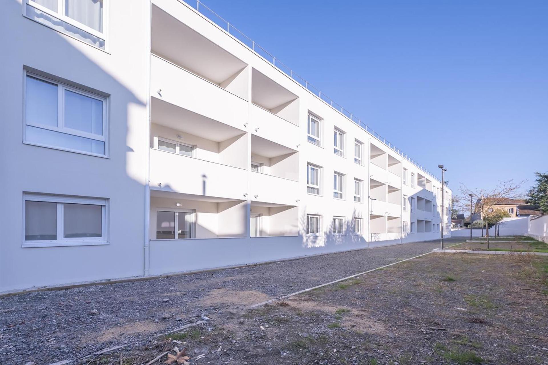 Ovelia Andrezieux-Boutheon - Les Demeures Du Forez Exterior photo