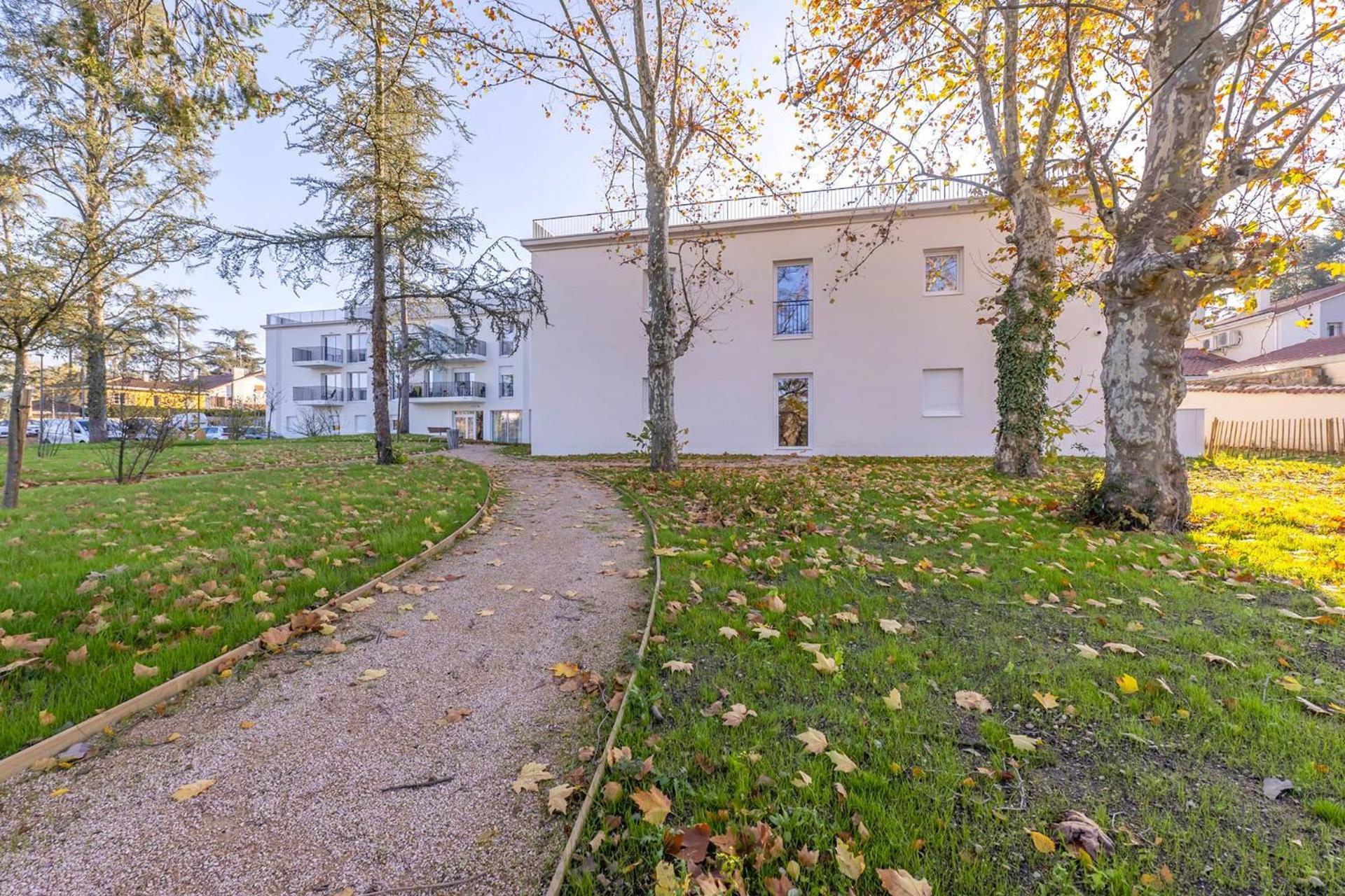 Ovelia Andrezieux-Boutheon - Les Demeures Du Forez Exterior photo